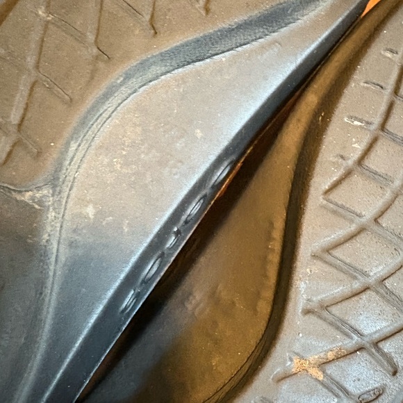 Oofos Black‎ and Gray Sandals size w7 - Picture 4 of 5